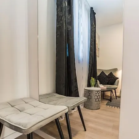 Moderan Stan U Blizini Centra Apartment *