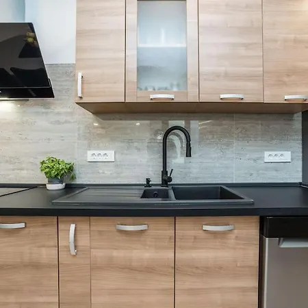 Moderan Stan U Blizini Centra Apartment *